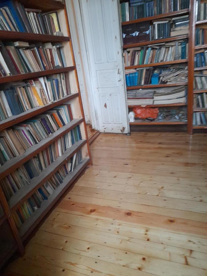 Levani'S Guesthouse Zugdidi ภายนอก รูปภาพ