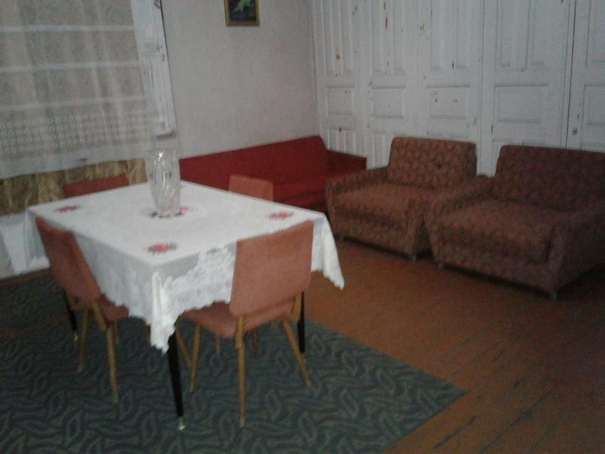 Levani'S Guesthouse Zugdidi ภายนอก รูปภาพ